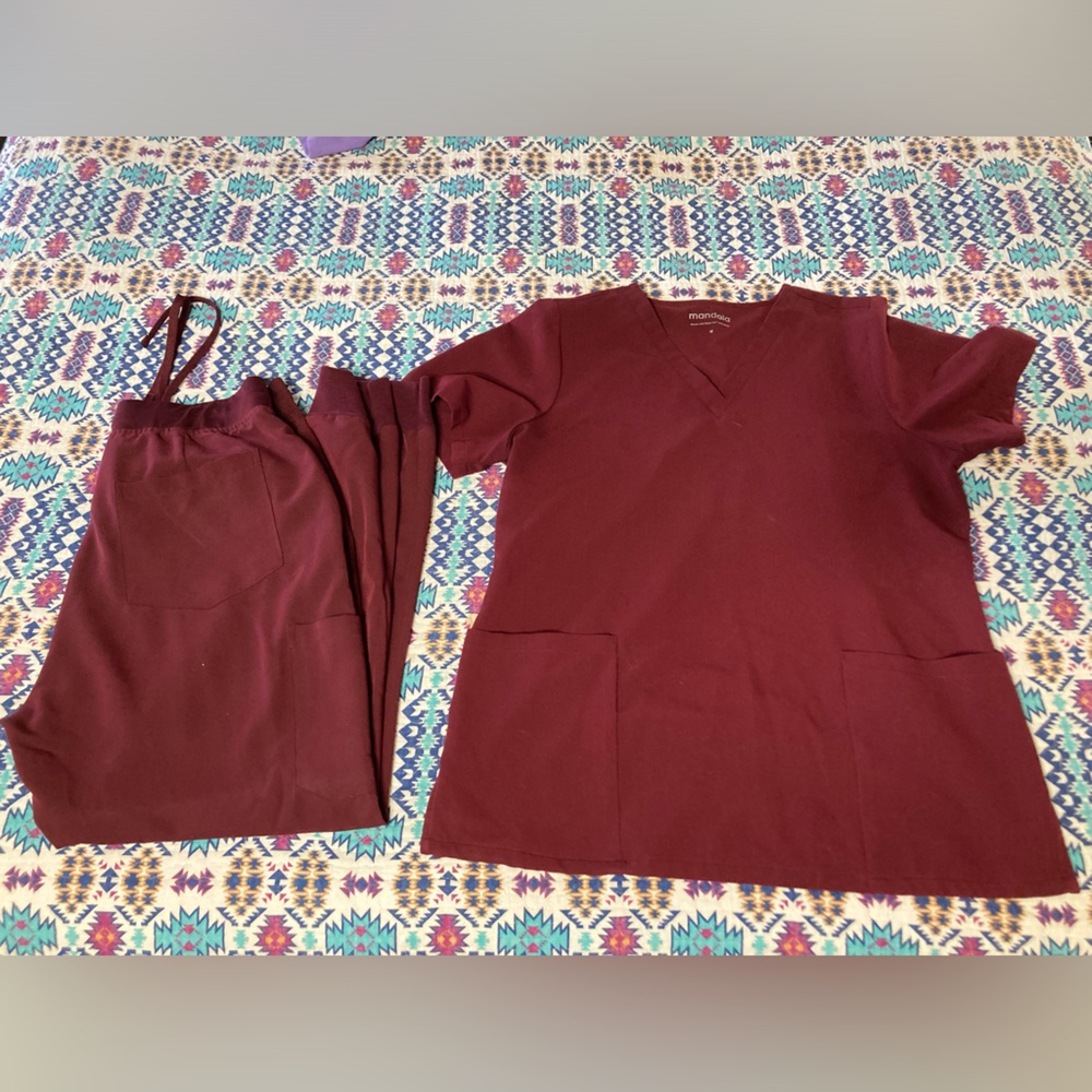 Mandala jogger scrubs M
